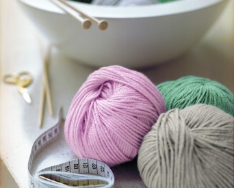 Initiation tricot crochet © Rowan